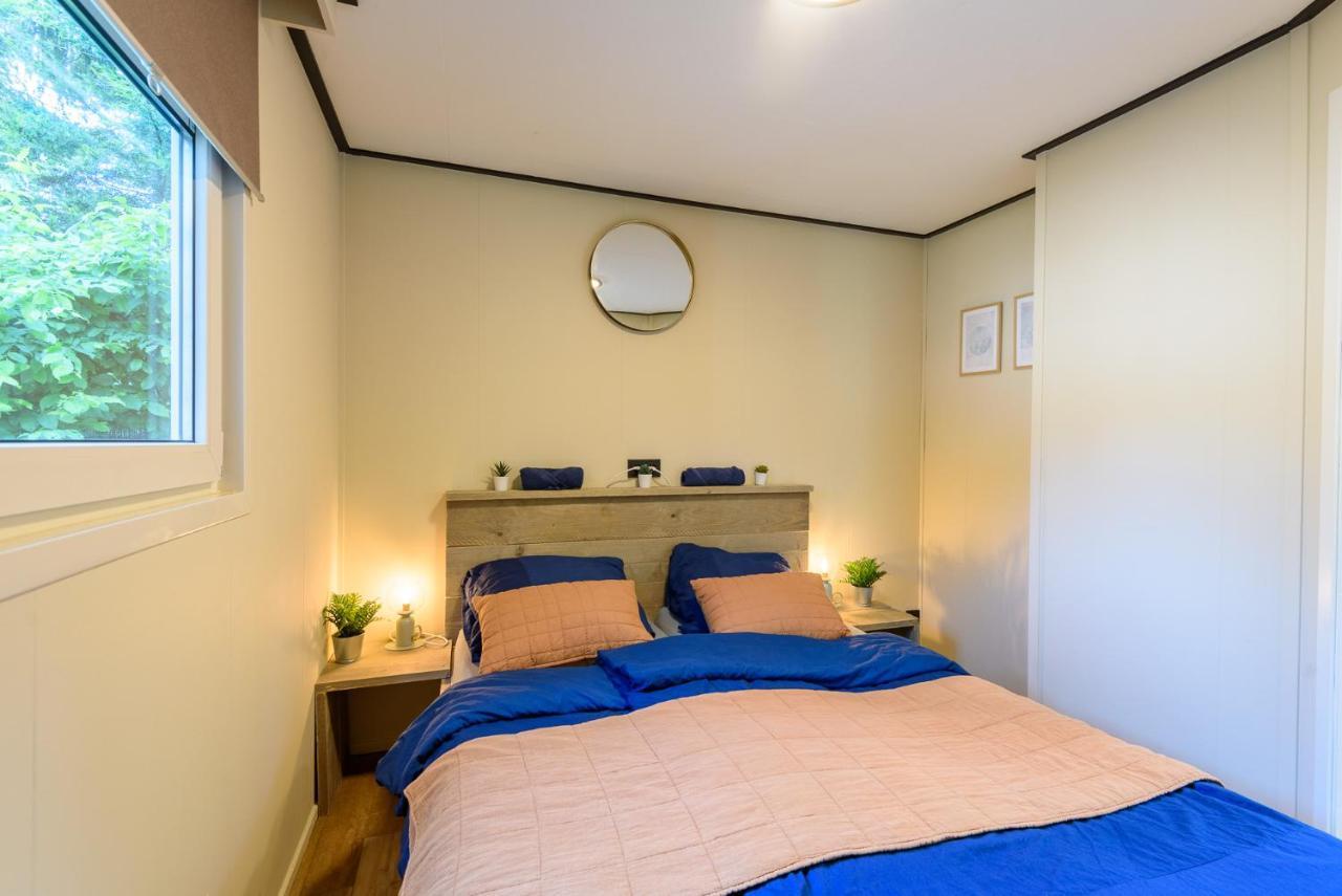 Chalet Met Eigen Tuin Aan De Veluwse Bosrand Putten Exteriér fotografie
